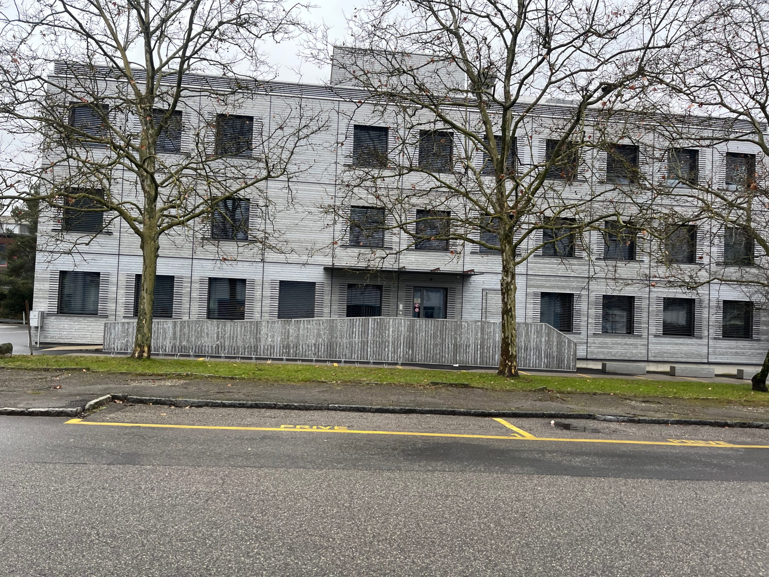 Pavillon au CO des Grandes Communes