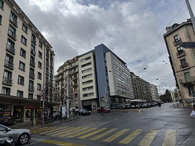 Square Nobile