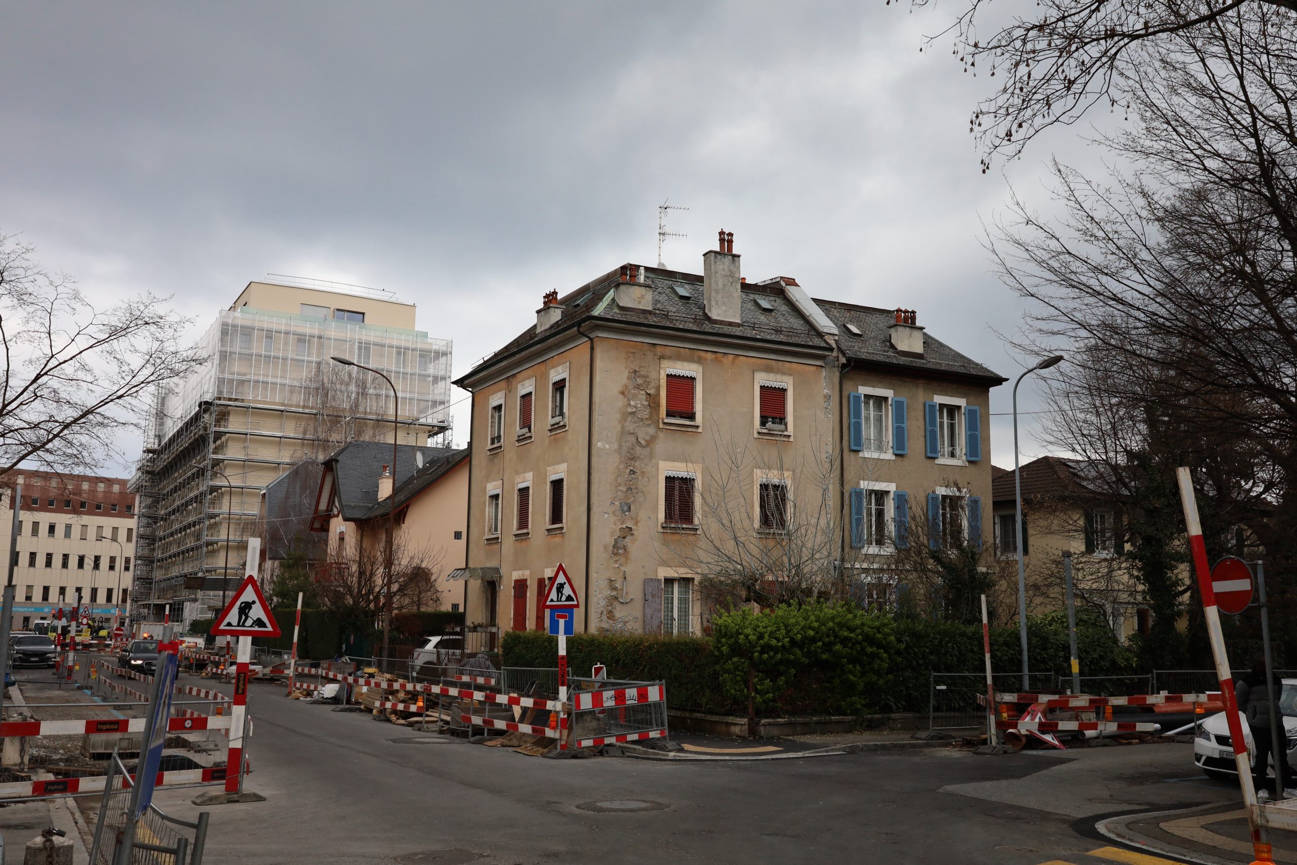 Rue des Asters 12/Rue Schaub 42