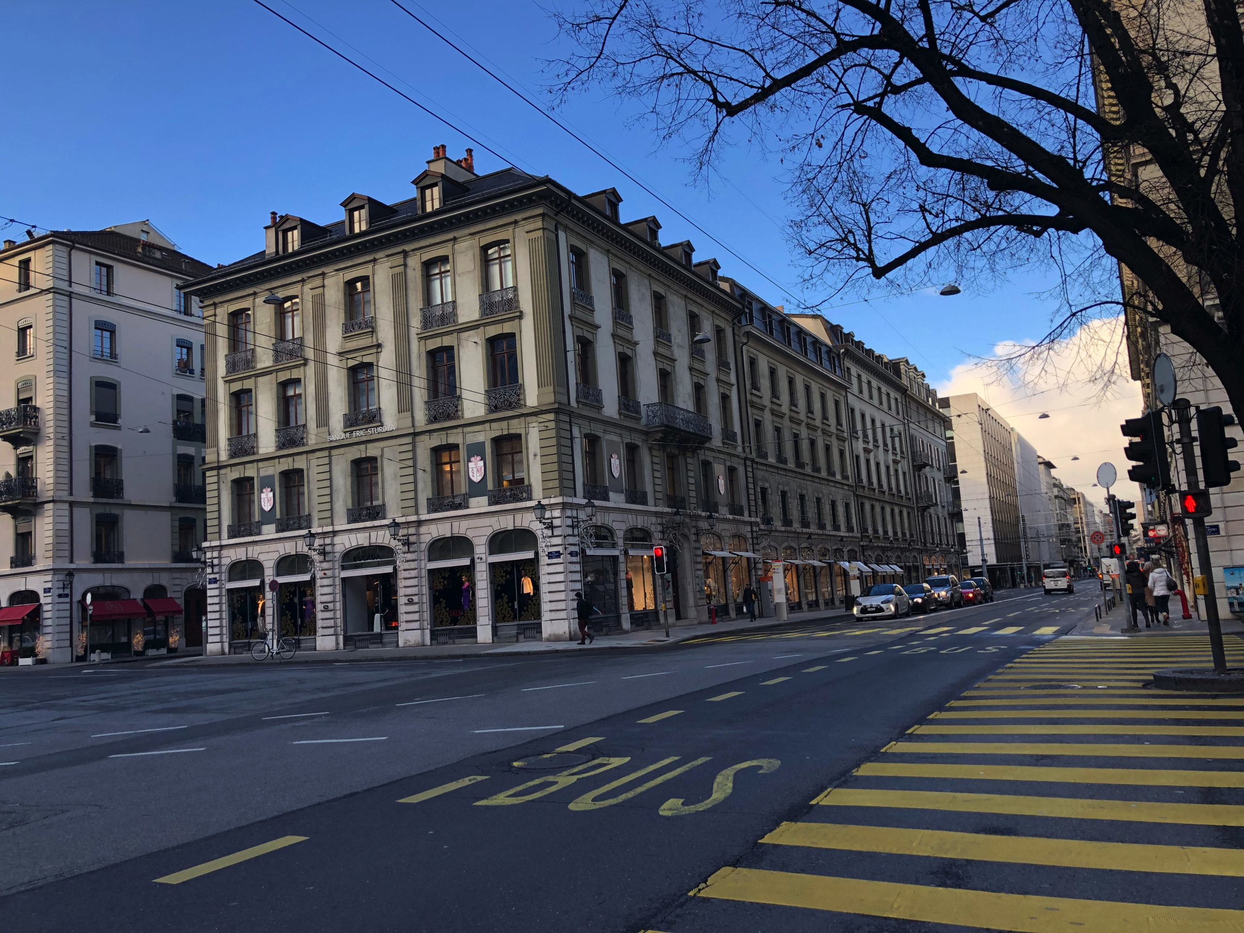 Rue du Rhône 104-112