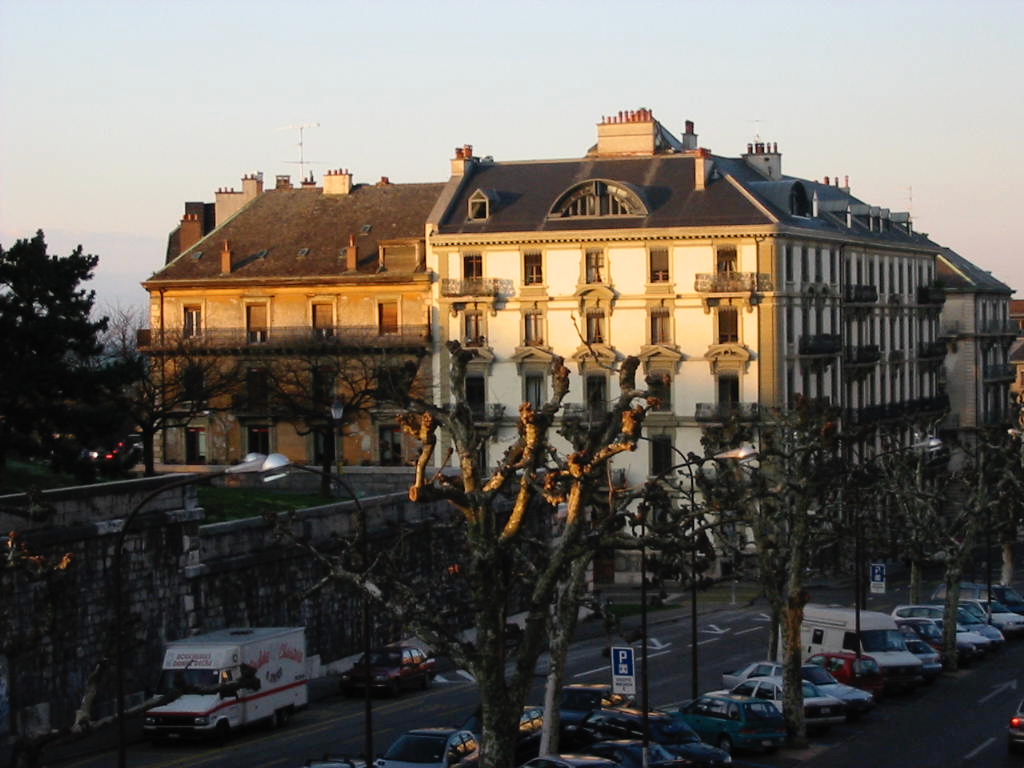 Rue Ferdinand-HODLER 5