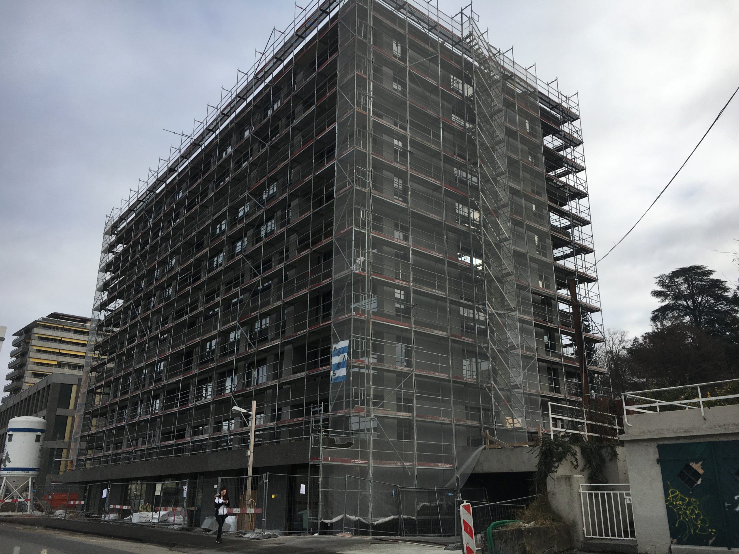 Avenue de la Gare des Eaux-Vives 2016-12-24_12-28-27