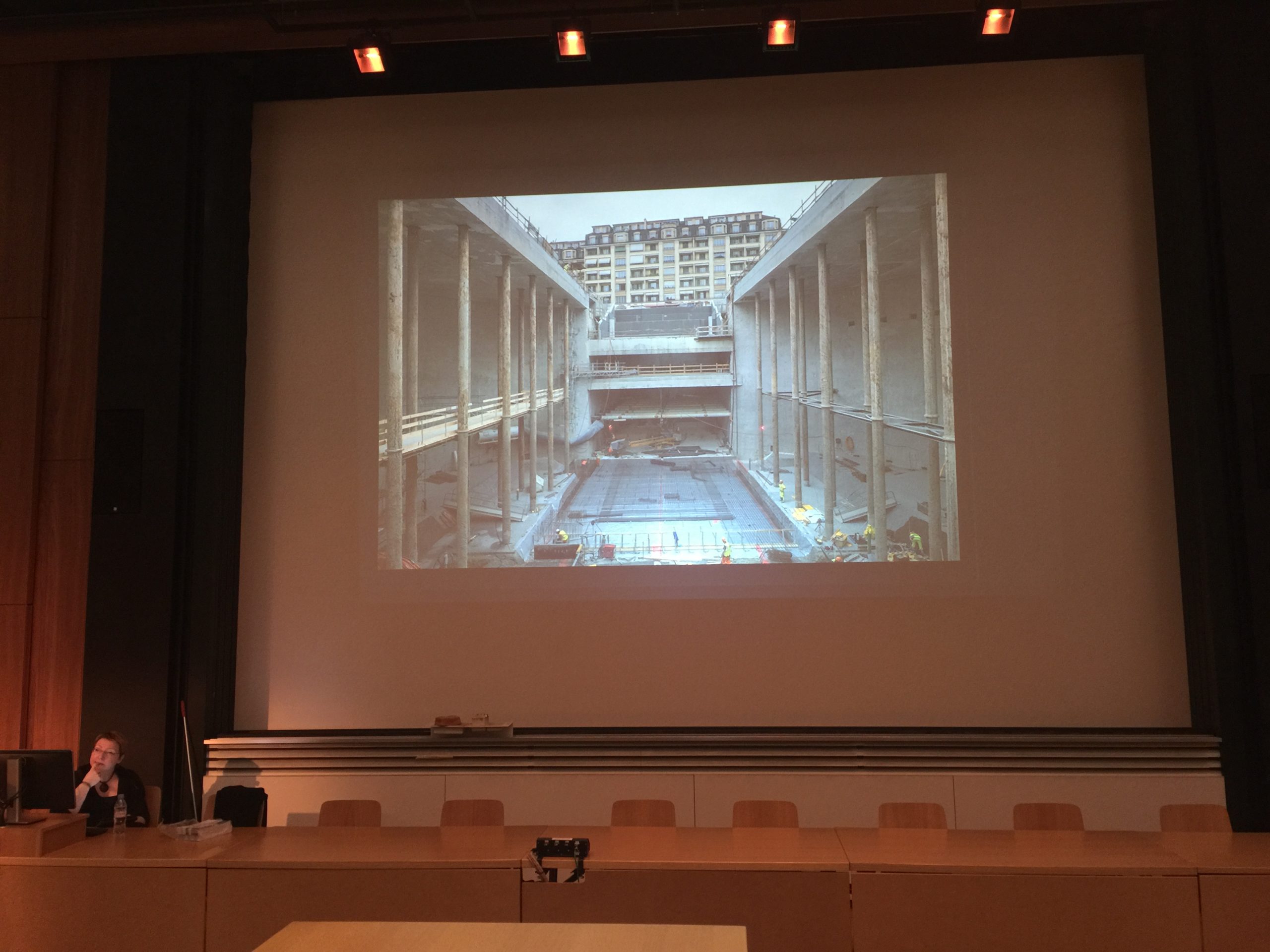 Chemin Annie Jiagge 2015-04-23_18-23-01
