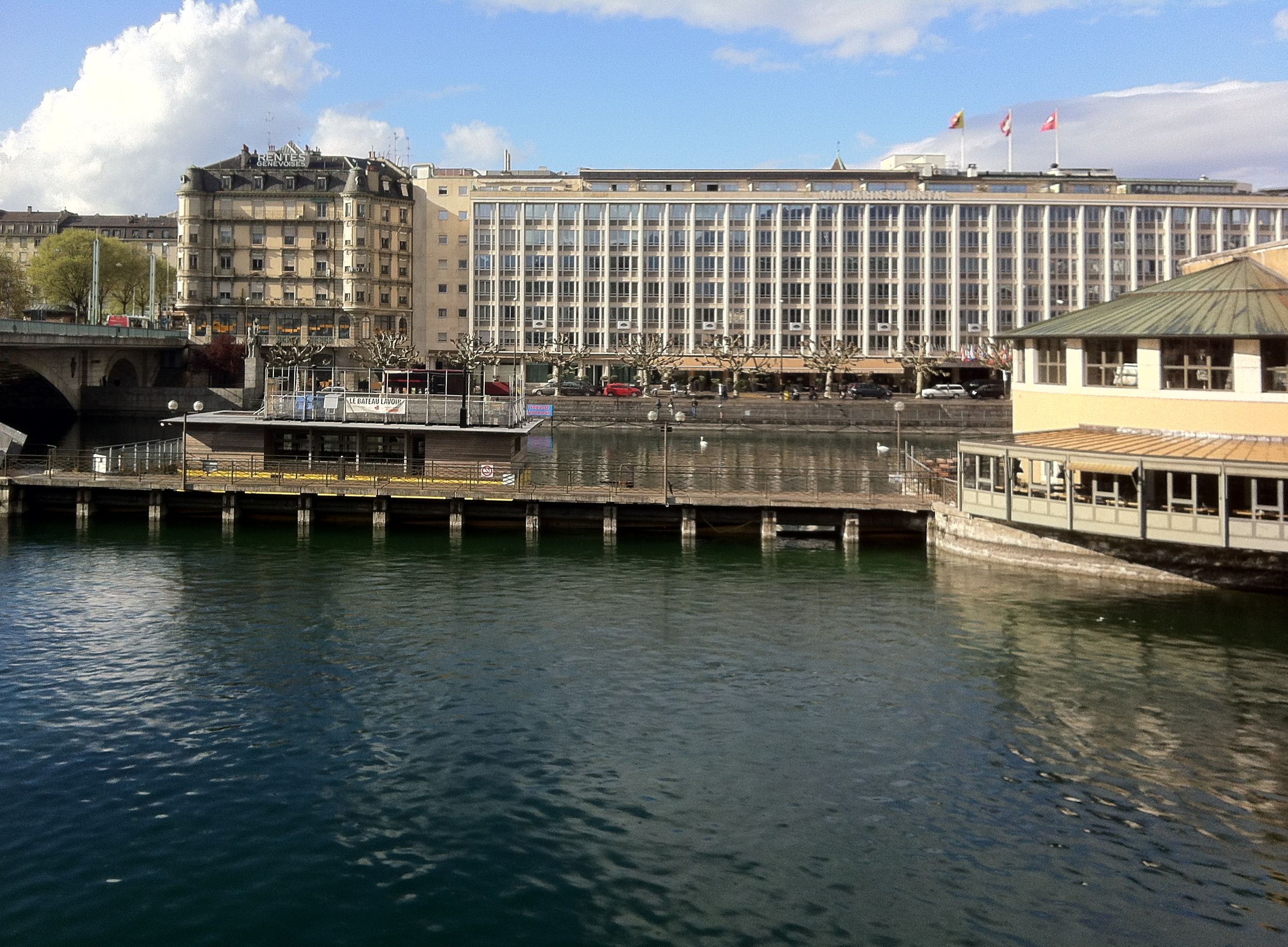 Place de l'Île 2012-04-11_17-31-22