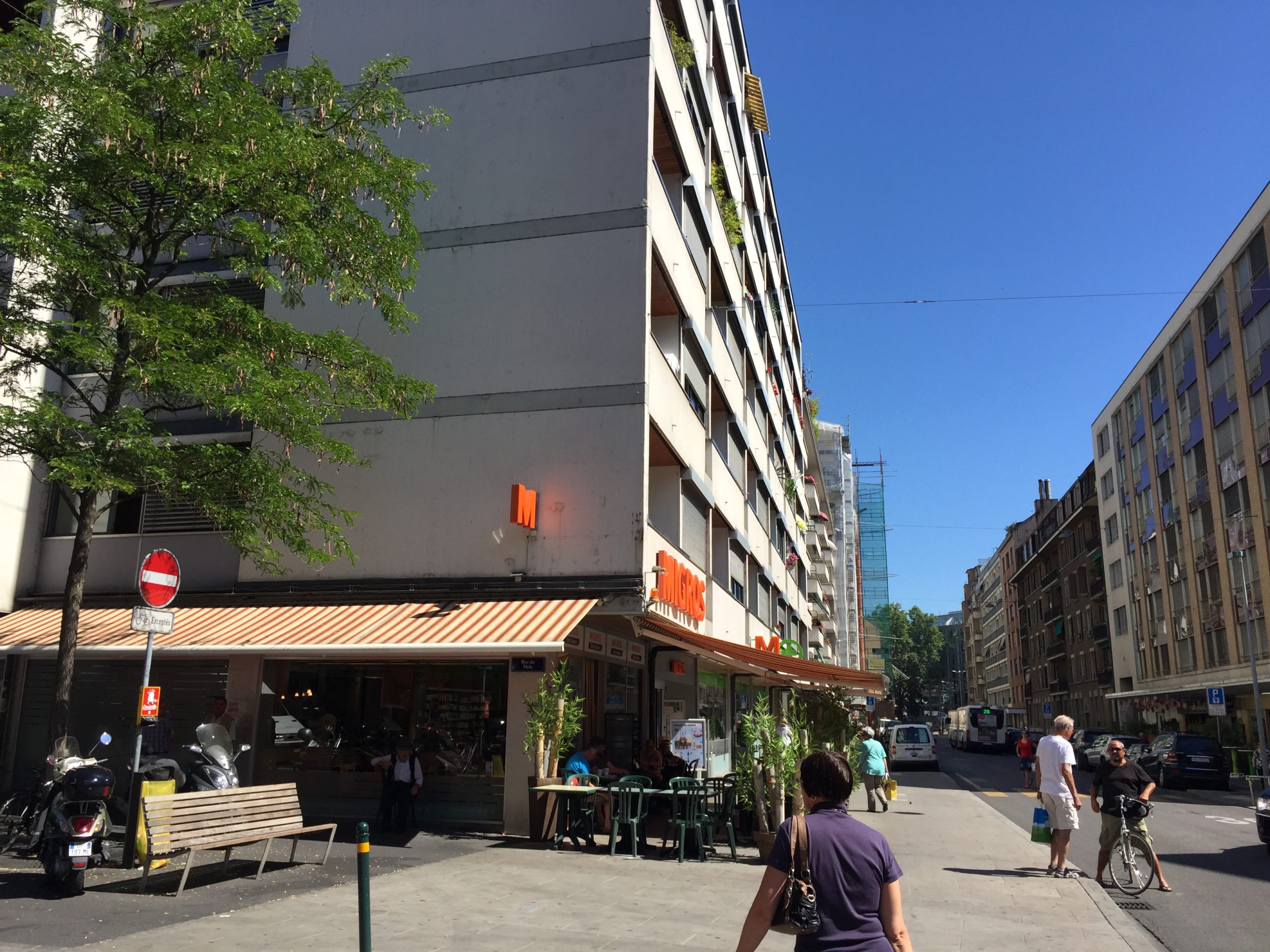 Rue des Pâquis 2015-06-30_11-06-29