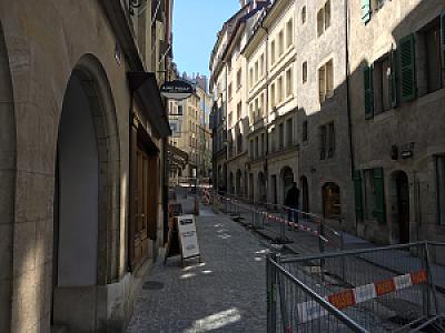 Rue Étienne Dumont 2016-04-28_11-02-28