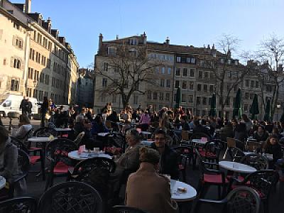 Place du Bourg de Four 2016-03-18_16-45-50