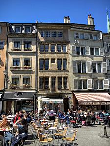 Place du Bourg de Four 2016-04-28_14-18-19
